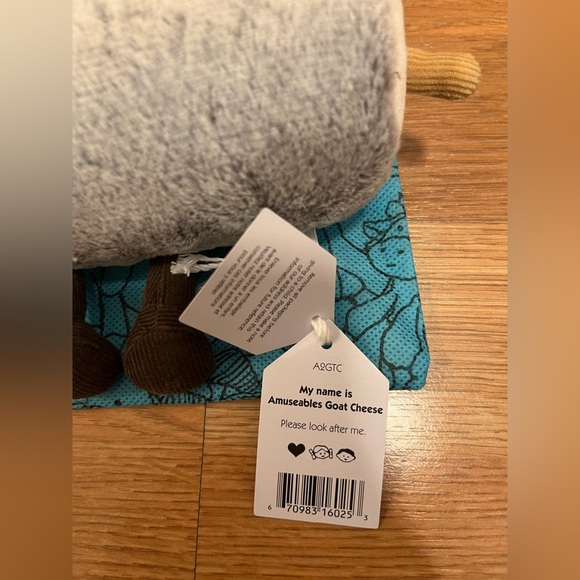 Jellycat Amuseables Goat Cheese – Authentic NWT – Fast US Shipping - Picture 3 of 3